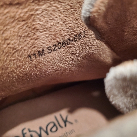 NEW SoftWalk Tilden Ankle Boot Taupe - Picture 5 of 7